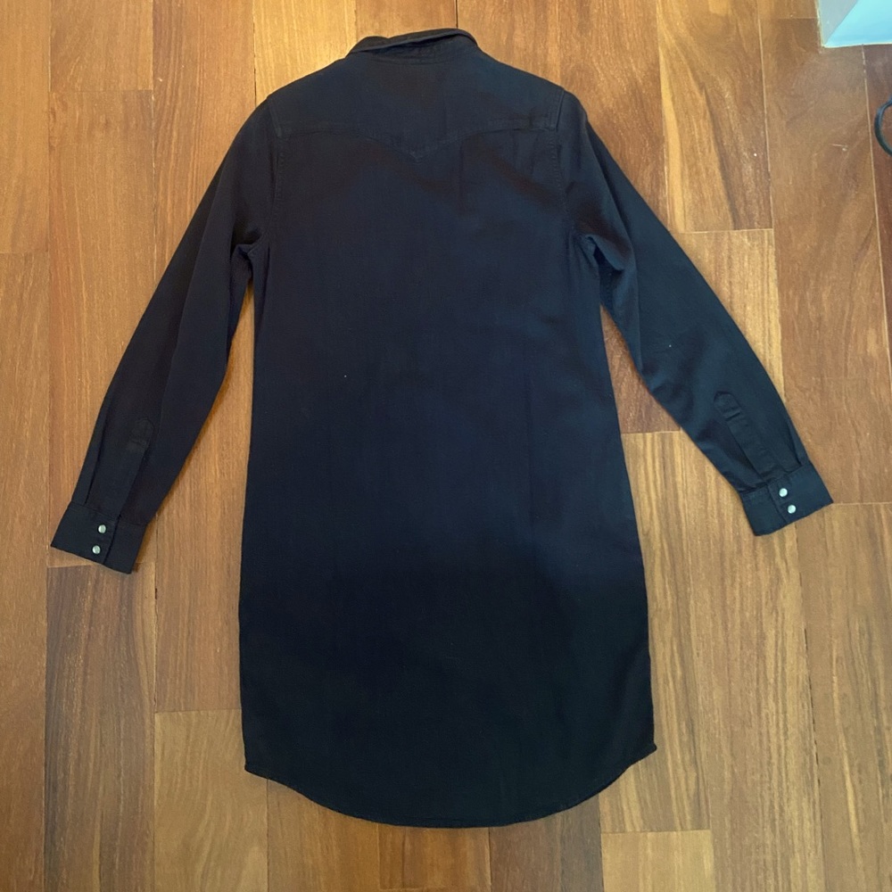 NWOT Levi’s Snap-Front Denim Dress, Size S - Picture 3 of 7